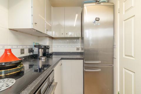 2 bedroom end of terrace house for sale, Leary Crescent, Newport Pagnell MK16