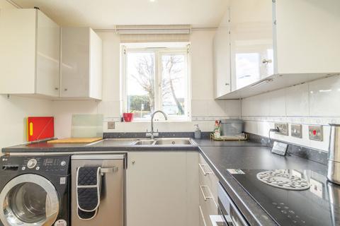 2 bedroom end of terrace house for sale, Leary Crescent, Newport Pagnell MK16