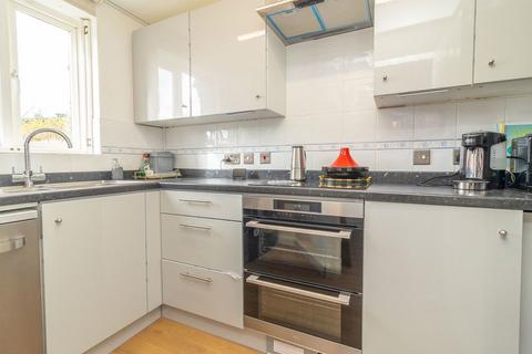 2 bedroom end of terrace house for sale, Leary Crescent, Newport Pagnell MK16