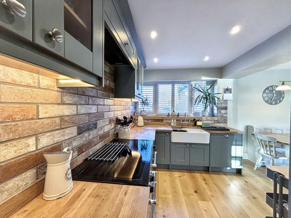 Additional Kitchen Image