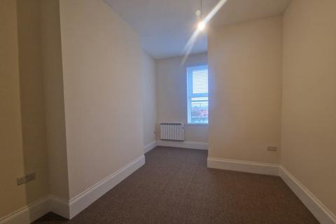 2 bedroom flat to rent, Sandown Road, Deal, CT14