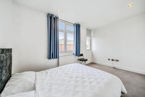2 bedroom apartment for sale, Catford Hill, London SE6