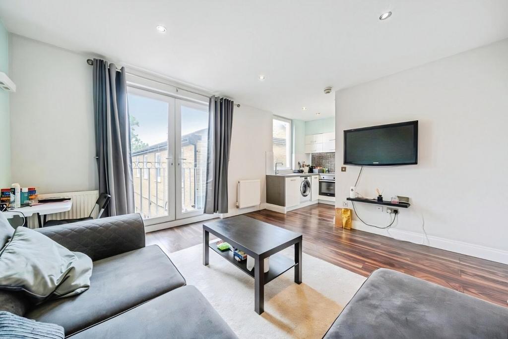 Lounge/Kitchen