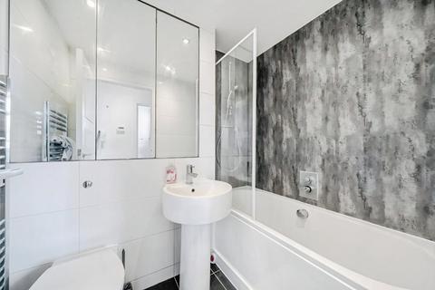 2 bedroom apartment for sale, Catford Hill, London SE6