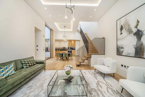 3 bedroom semi-detached house to rent, Park Hill, London SW4