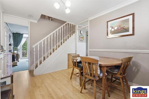 3 bedroom terraced house for sale, Sinclare Close, Enfield