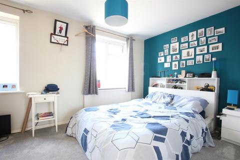 2 bedroom house for sale, AQUILA CLOSE, LEATHERHEAD, KT22