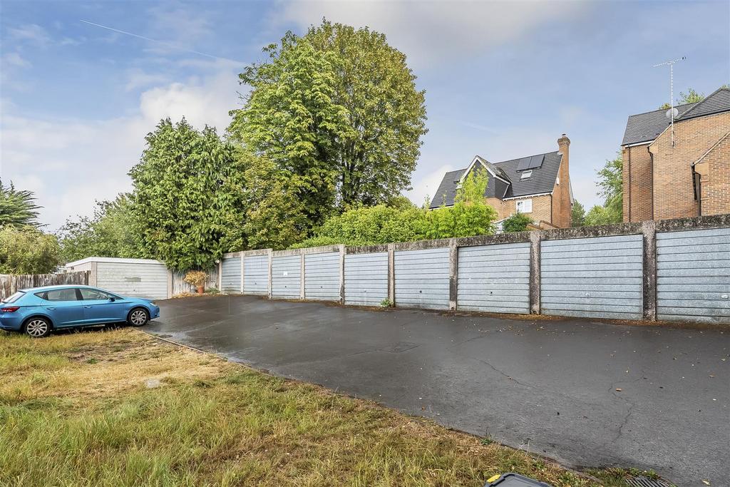 Driveway view, driveway