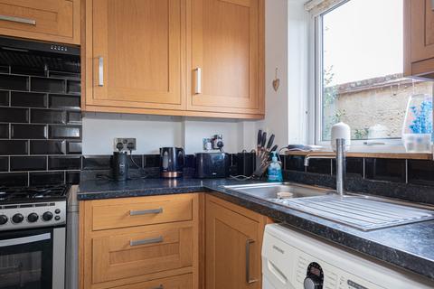 1 bedroom maisonette for sale, Ashtead Village