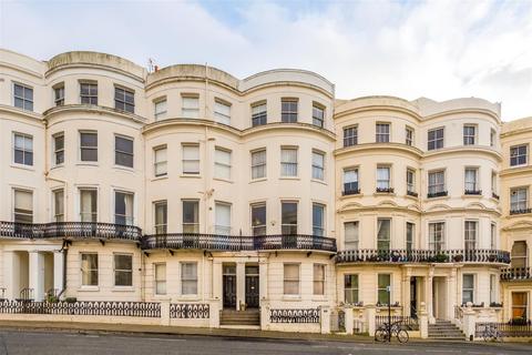 2 bedroom apartment to rent, Lansdowne Place., Hove