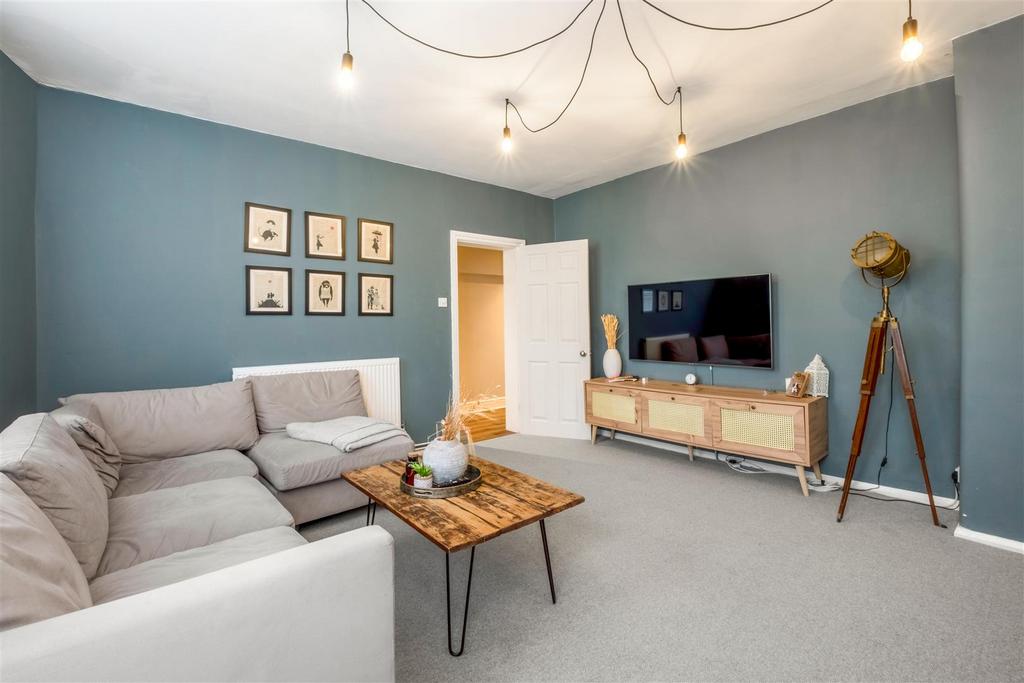 94 Lansdowne Place-9.jpg