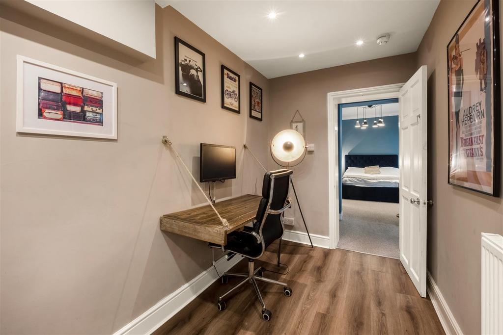 94 Lansdowne Place-10.jpg