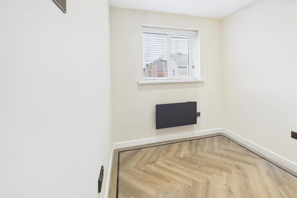 Bedroom/Office