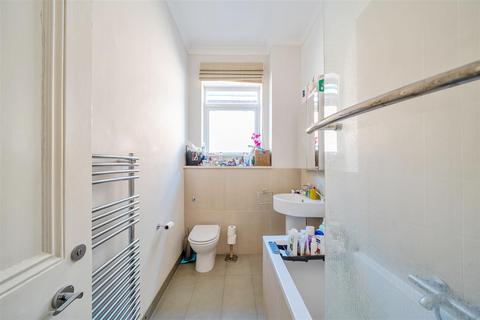 2 bedroom flat for sale, Compayne Gardens, South Hampstead NW6