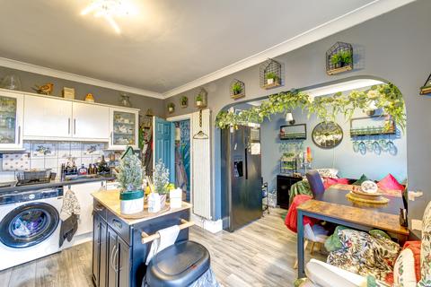 3 bedroom end of terrace house for sale, Roman Road, Doncaster, DN4