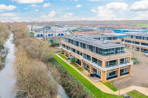 2 bedroom apartment for sale, Overbridge Square, Newbury, Berkshire, RG14