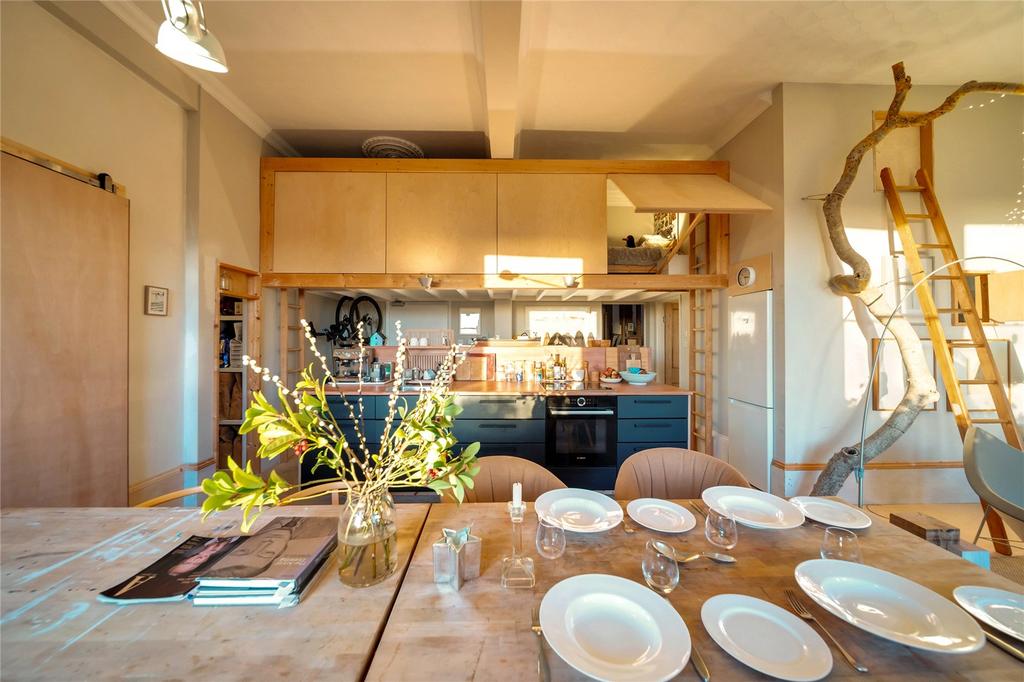 Kitchen/Dining