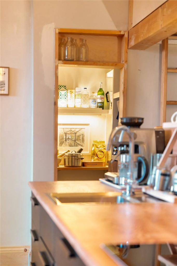Kitchen/Pantry