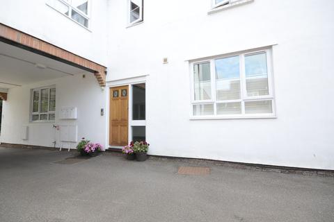 2 bedroom flat to rent, Saddlers Court, 75-77 Windsor Road, Woking, GU24