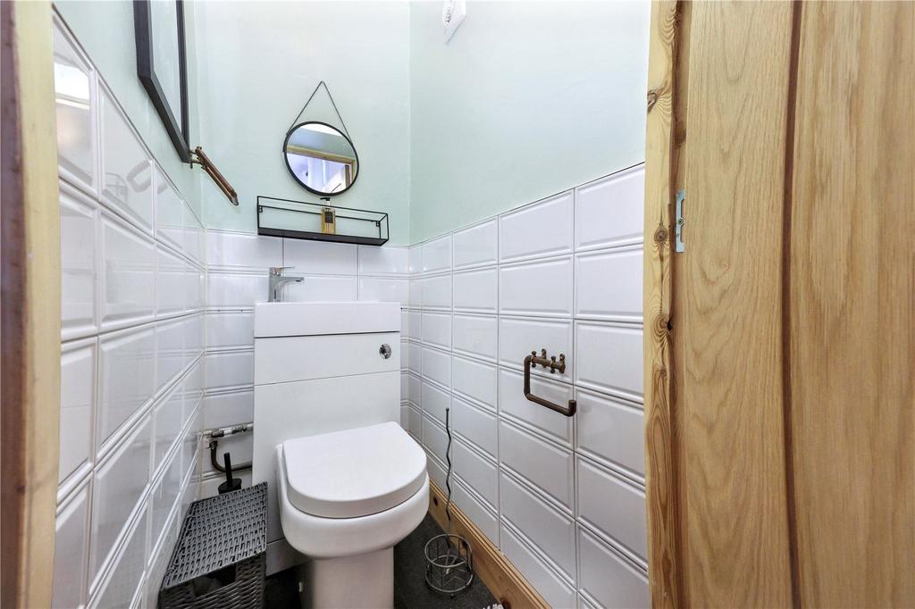 Ensuite W.C.