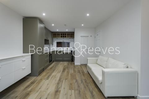 undefined, Mews Street, Wapping E1W