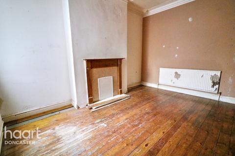 3 bedroom terraced house for sale, Victoria Road, Balby, Doncaster