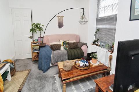 1 bedroom flat to rent, Seymour Road, Devon TQ12