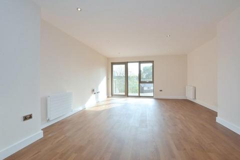 3 bedroom flat to rent, Lawn Road, London, NW3