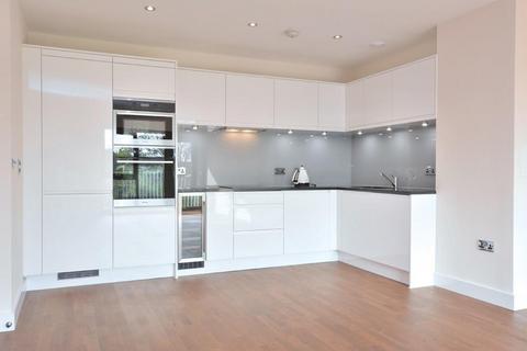 3 bedroom flat to rent, Lawn Road, London, NW3