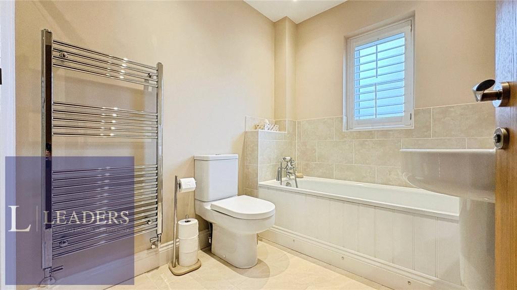 4 Piece Suite
