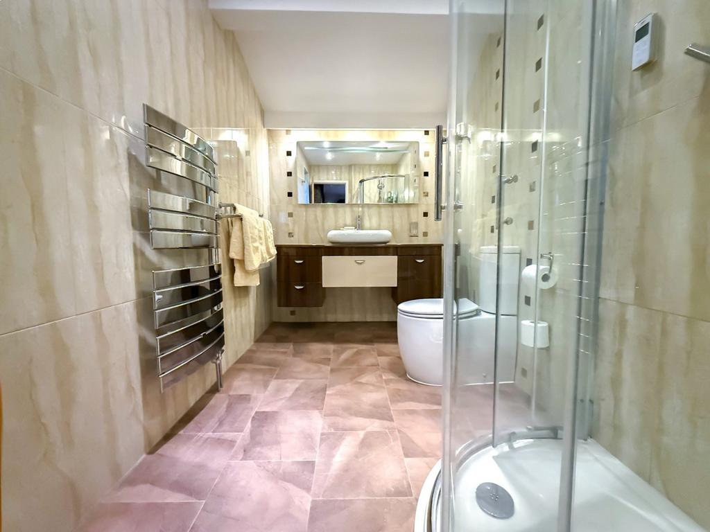Ensuite