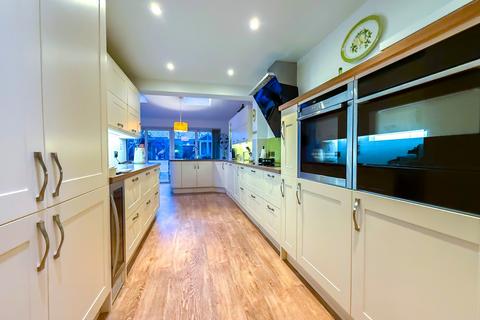 4 bedroom detached house for sale, White Oak Way, Nailsea, North Somerset, BS48