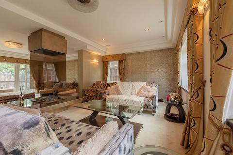 4 bedroom detached house to rent, Oadby, Leicester LE2