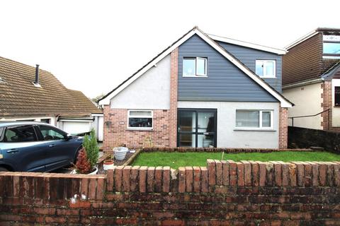 4 bedroom detached bungalow for sale, Chantal Avenue, Pen-y-fai, Bridgend, Bridgend County. CF31 4NW