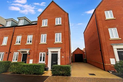 Buckenham Road, Aylsham, Norwich
