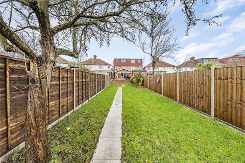 4 bedroom semi-detached house for sale, Devon Waye, Hounslow