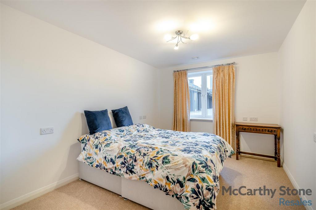 8674093-interior12.jpg