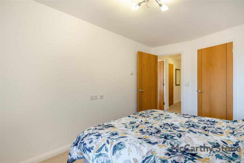 8674093-interior14.jpg