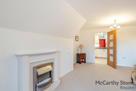 1 bedroom apartment for sale, Cwrt Gloddeath, Gloddaeth Street, Llandudno, Conwy, LL30 2DP