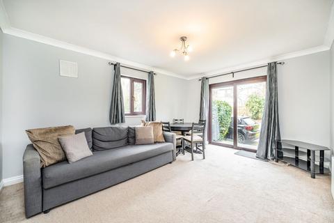 undefined, Lampton Road, Hounslow TW3