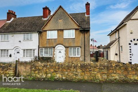 3 bedroom end of terrace house for sale, East Avenue, Woodlands, Doncaster