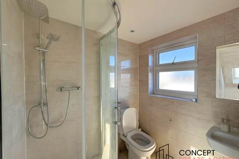 2 bedroom apartment to rent, North Gardens, Colliers Wood, SW19