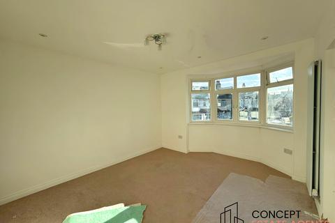 undefined, North Gardens, Colliers Wood, SW19