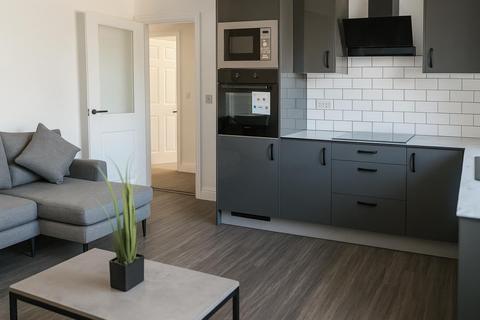 3 bedroom semi-detached house to rent, Hervey Road