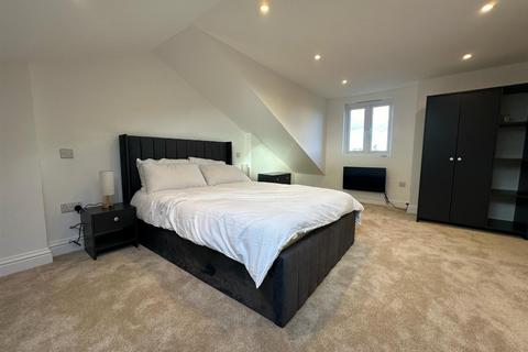 3 bedroom house share to rent, Hervey Road