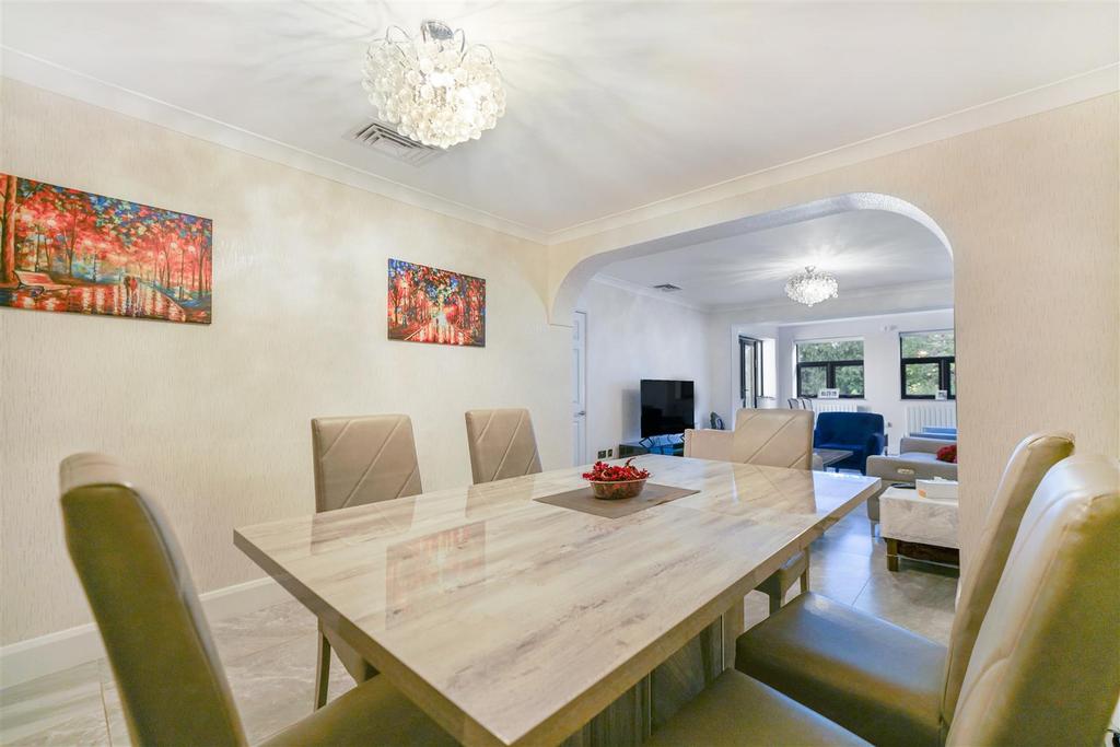 15 Morley Crescent - ni7 ZZa QC4x LLSDozw JNN.jpg