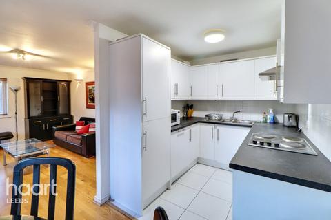 2 bedroom apartment for sale, Langtons Wharf, LEEDS
