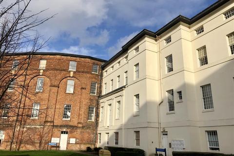 2 bedroom flat for sale, The Crescent, Gloucester