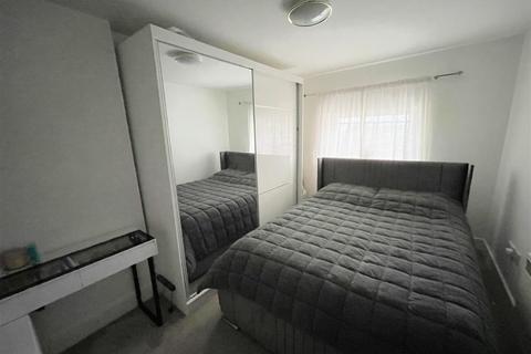 undefined, The Crescent, Gloucester