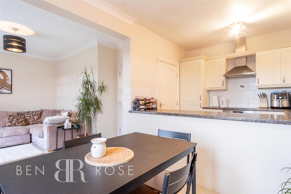 Lounge/Diner/Kitchen